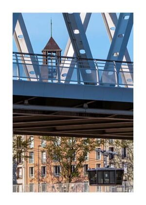 3040-24 — TOMM HA YEN